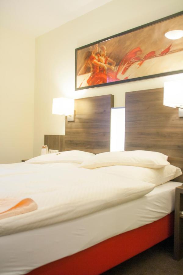 Zum Adler Hotel